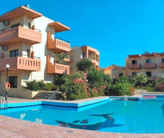 Ekavi Apartments Agia Marina  Exterior photo