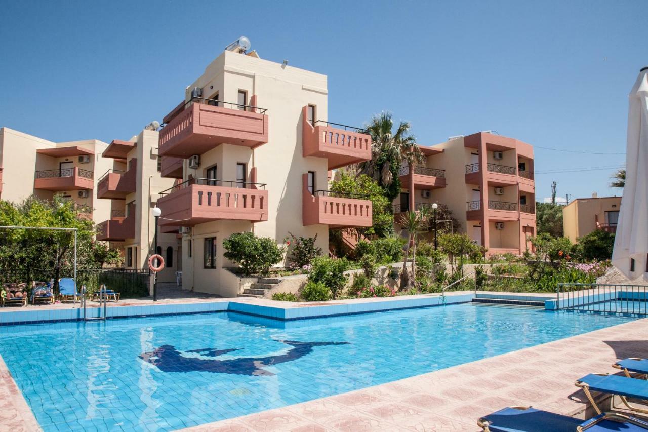 Ekavi Apartments Agia Marina  Exterior photo
